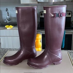 Burgundy Women’s Hunter Tall Rain Boots